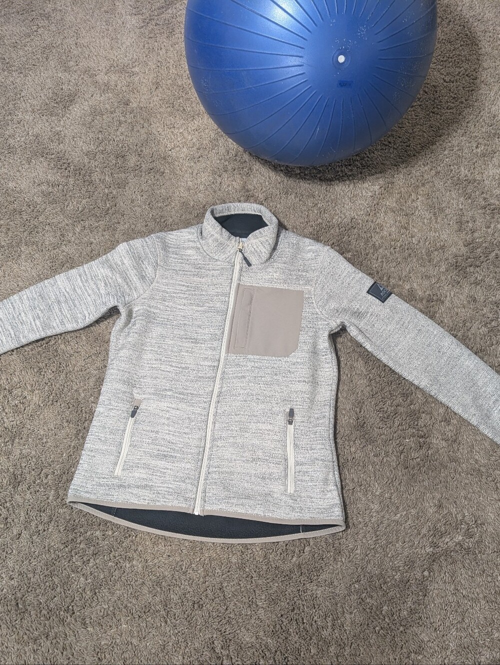 Ascend Exploration Fleece Size Medium *Read